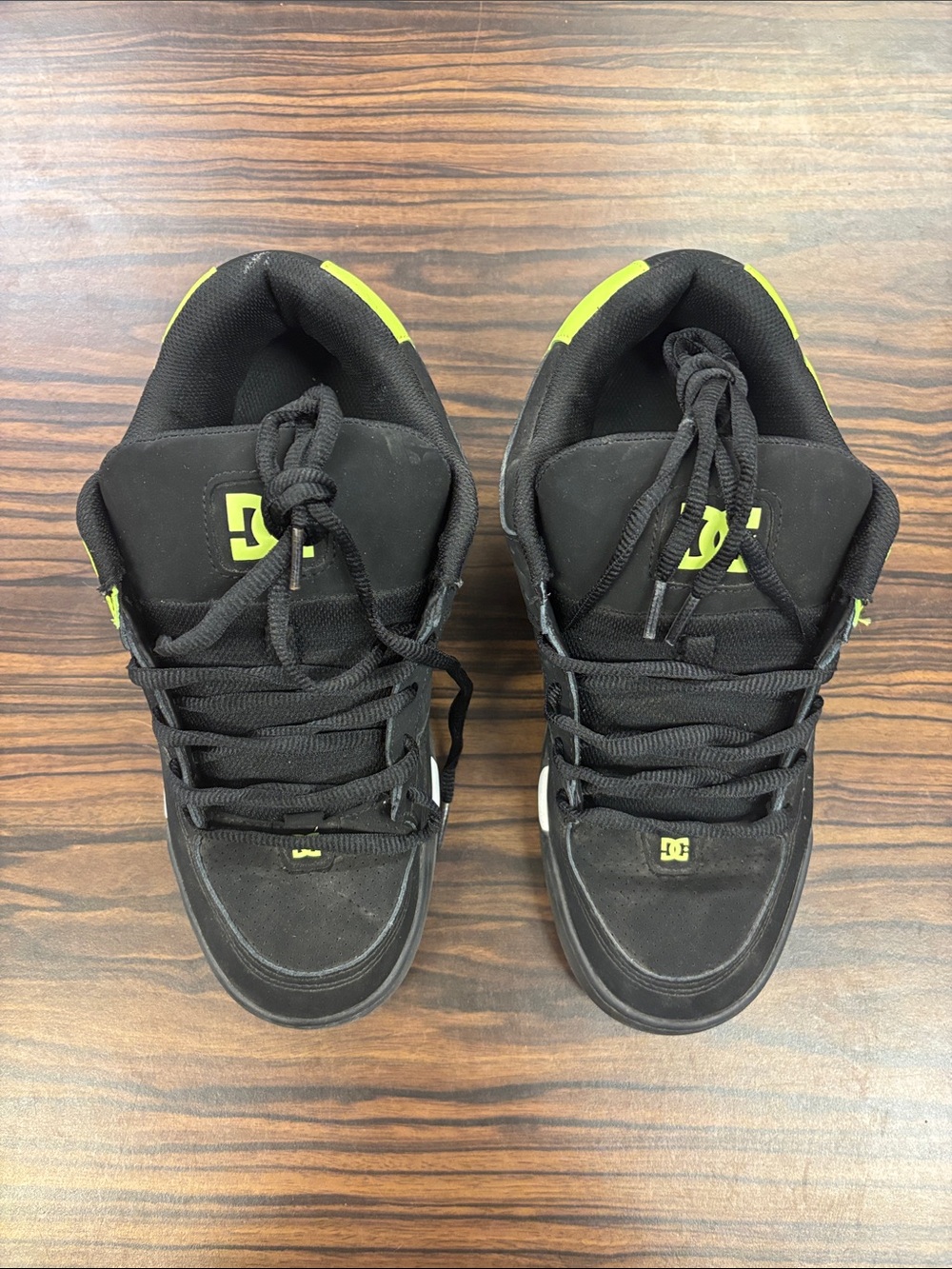 DC Shoes - Mens Command Shoes, size 11 US mens, color black/green. - Picture 2 of 5